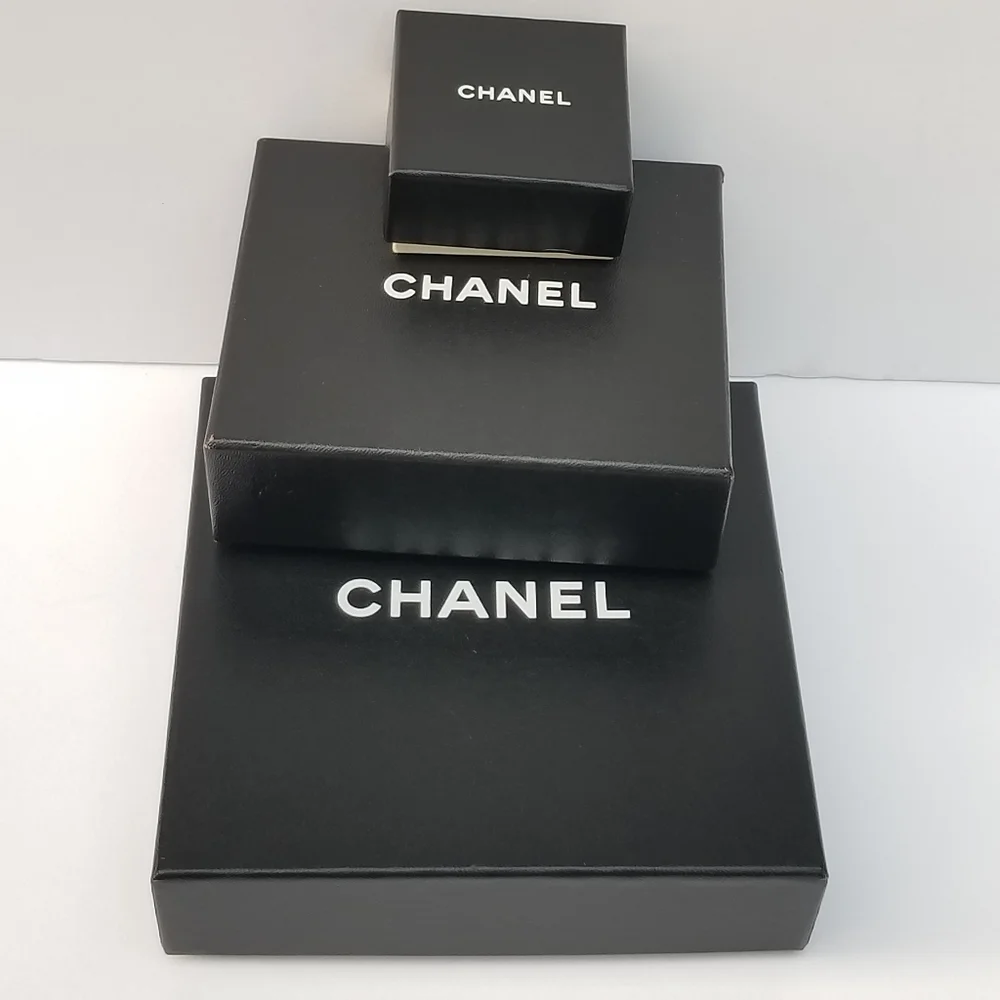 Stunning Auth Vintage statement Chanel necklace and earrings   Lot - Picture 16 of 16